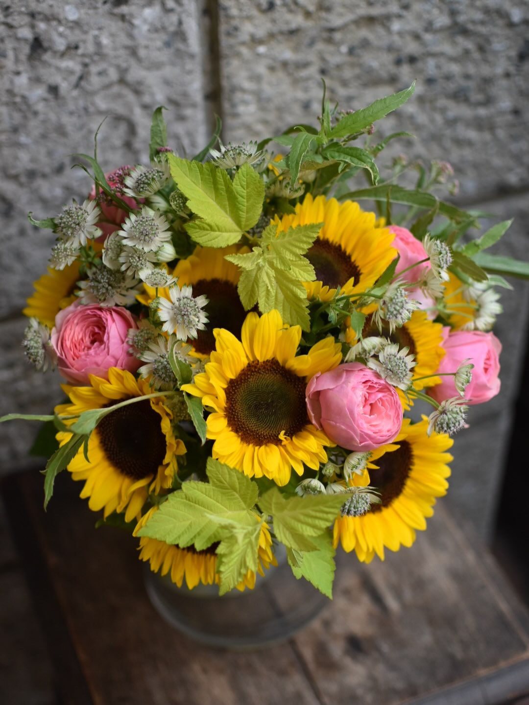 Propose bouquet. 💍