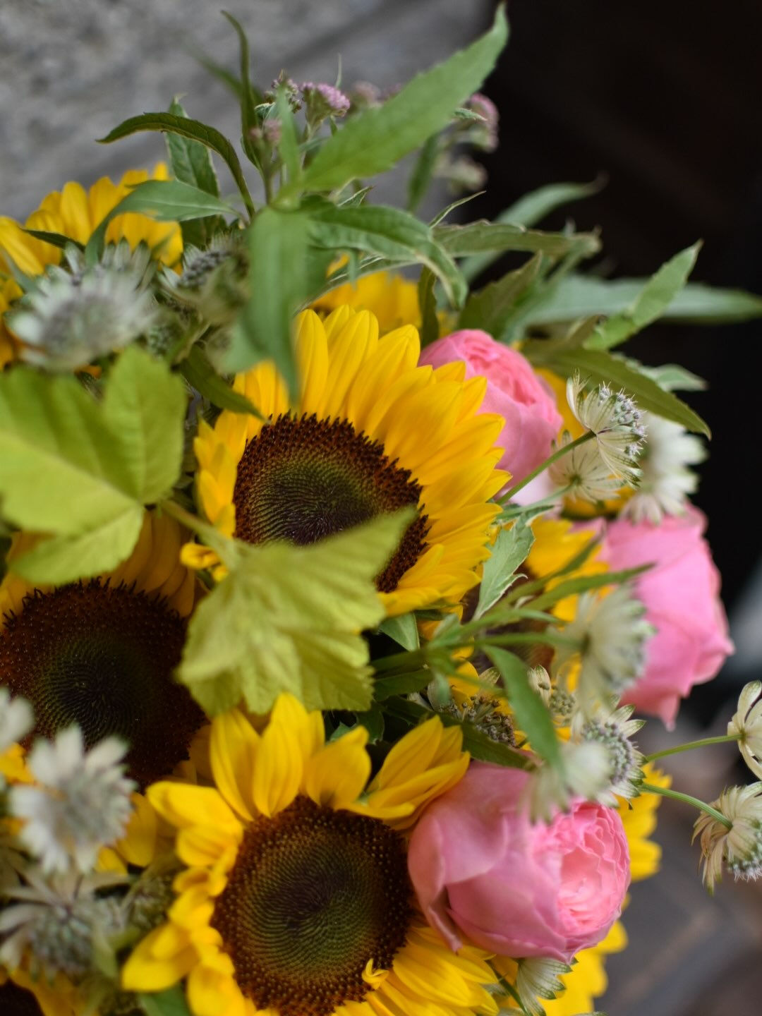 Propose bouquet. 💍