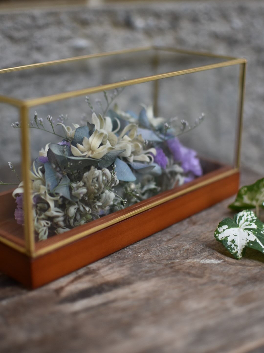 Dry flower arrangement.