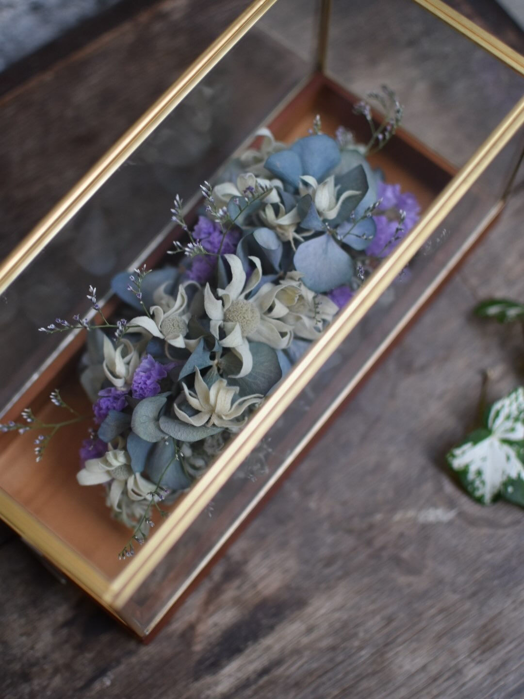 Dry flower arrangement.